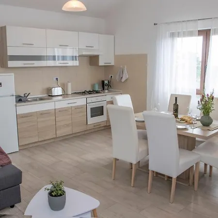 Mara Apartman Vižinada