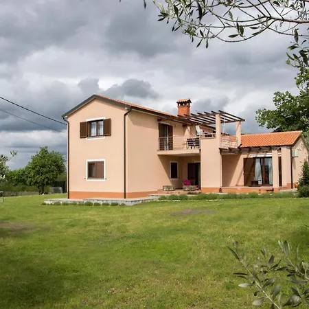 Mara Vižinada