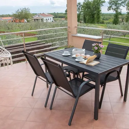 Mara Apartman Vižinada
